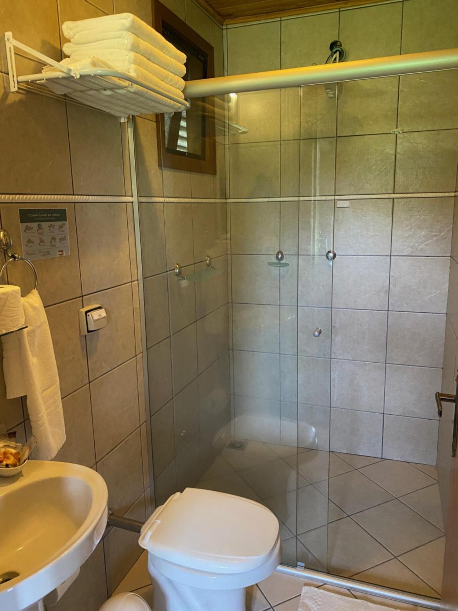 Na Fazenda C/ Piscina Termica * Palmeira (Parana)